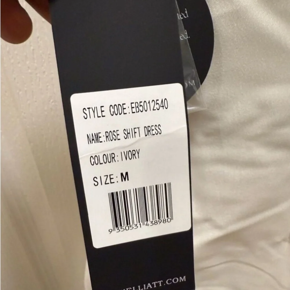 Elliatt Rose Bow White Dress with Bow and Pearl Accents NWT 🤍🤍🤍 - Picture 10 of 10